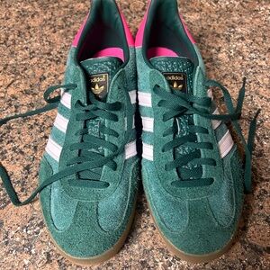 adidas Gazelle suede Green and white with pink accents Athletic Shoes
